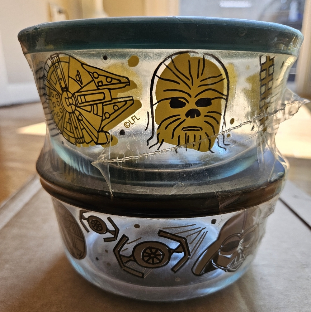 PYREX 4 Cup STARWARS BOWL SET NEW